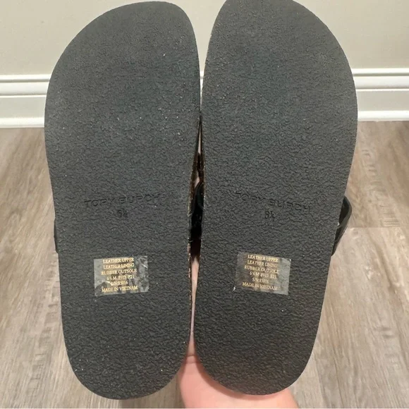 Tory Burch Cloud Logo Black Patent Leather Sandals - Picture 7 of 8